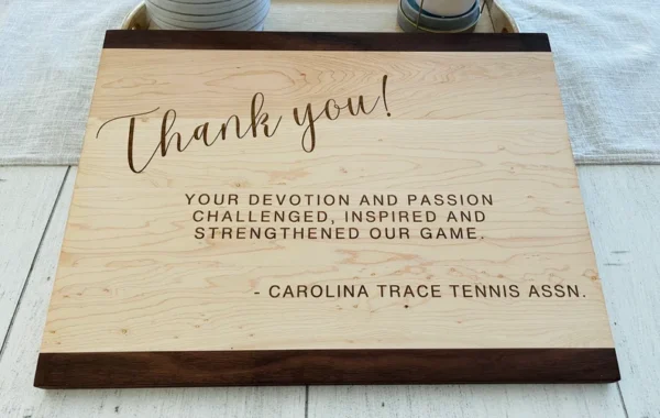 Wood serving tray with personalized inscription - Image 6