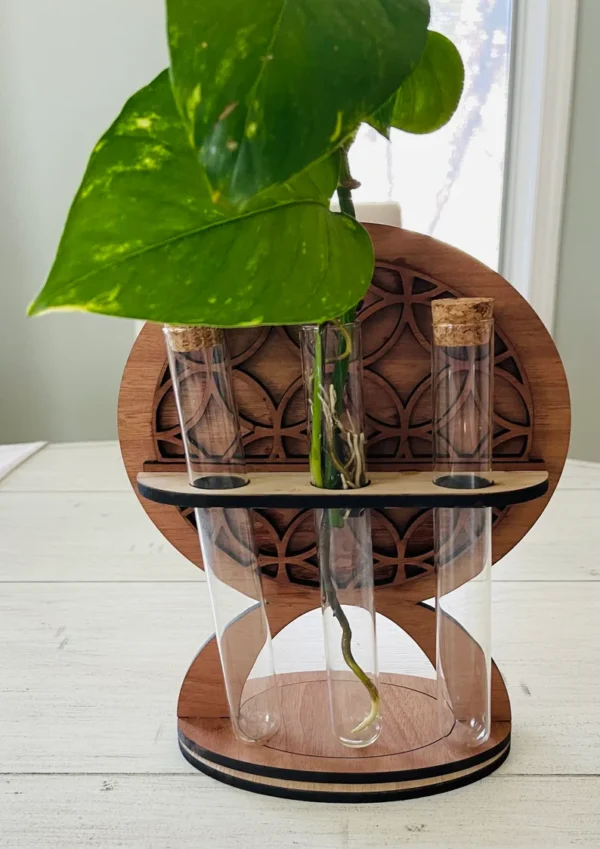 Propogation station with 3 tubes for cuttings